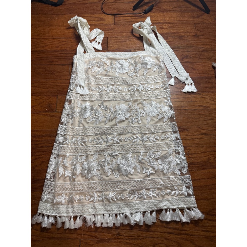 Tadashi Shoji White Floral Embroidered Tassel Dress Size 6